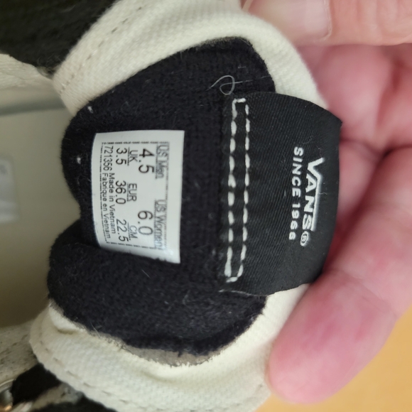 Hi-top Vans - Picture 5 of 7